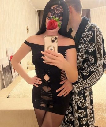 Со мной каждое наше свидание — это настоящая экзотическая сказка. Мои опытные и нежные руки сделают массаж, который вы не забудете никогда. Люблю экспериментировать и открыта для новых ощущений. Возможности ограничены только вашей фантазией. Отзывы моих клиентов говорят сами за себя — им нравится мой чувственный подход и умение угадывать желания. Фото продаются отдельно, у меня есть прекрасные снимки, чтобы подогреть ваш интерес. Живу в Москве и готова подарить вам приятные моменты в этом прекрасном городе. 🌟💋❤️🔥 Лидия