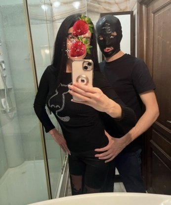 Со мной каждое наше свидание — это настоящая экзотическая сказка. Мои опытные и нежные руки сделают массаж, который вы не забудете никогда. Люблю экспериментировать и открыта для новых ощущений. Возможности ограничены только вашей фантазией. Отзывы моих клиентов говорят сами за себя — им нравится мой чувственный подход и умение угадывать желания. Фото продаются отдельно, у меня есть прекрасные снимки, чтобы подогреть ваш интерес. Живу в Москве и готова подарить вам приятные моменты в этом прекрасном городе. 🌟💋❤️🔥 Лидия
